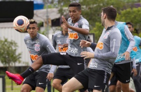 Pedrinho e Boselli durante o treino fechado desta tera-feira