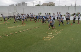 Atividade coletiva durante o treino desta quarta-feira