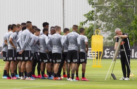 Atletas do Timão ouviram as instruções de Tiago Nunes