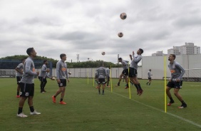 Jogadores do Timão durante atividade no treino fechado desta quarta-feira