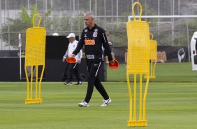 Tiago Nunes durante o treino desta quarta-feira