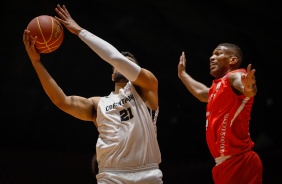 Wesley durante o duelo contra o Pato, pelo NBB