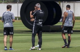 Boselli, Camacho e Luan receberam instruções do técnico corinthiano