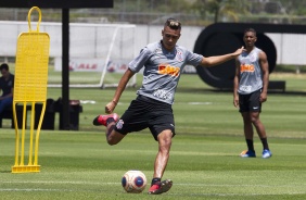 Cantillo em treino no CT Joaquim Grava nesta tera-feira