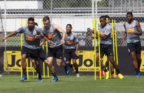 Éderson e Carlos Augusto durante treino no CT Joaquim Grava