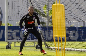 Goleiro Guilherme em treinamento no CT