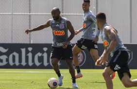 Vagner Love e Richard treinam no CT Joaquim Grava