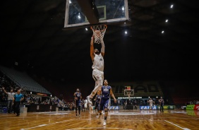 Wesley em ao contra o Mogi Basquete nesta tera-feira