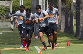 Yony González e Bruno Méndez durante treino desta quarta-feira