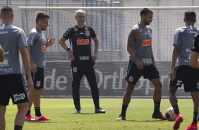 Ramiro, Tiago Nunes e Camacho em treino desta sexta no CT