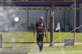 Técnico Tiago Nunes no CT Joaquim Grava