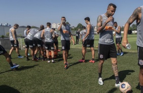 Elenco do Corinthians antes do ltimo treino para encarar o Ituano