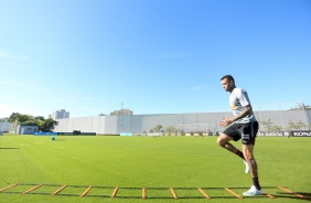 Lateral Michel no treino desta quarta-feira no CT