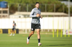 Pedro Henrique no treinamento desta quarta-feira no CT Joaquim Grava