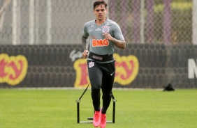 Fagner no treinamento desta segunda-feira no CT