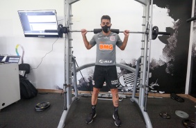 Avelar no CT em dia de testes físico