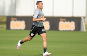 Janderson no CT Joaquim Grava em dia de testes físico