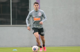 Danilo Avelar no treino desta sexta-feira no CT Joaquim Grava