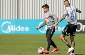 Fagner no treino desta quinta-feira no CT