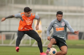 Fagner no treino desta sexta-feira no CT Joaquim Grava