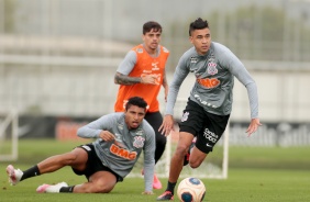 Jogadores no treino desta sexta-feira no CT Joaquim Grava