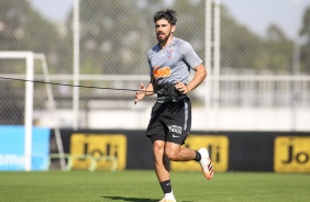 Jogadores no treino da manh desta segunda-feira (13), no CT Dr. Joaquim Grava