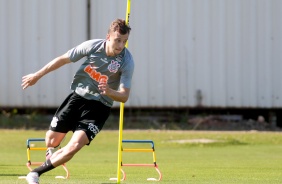 Jogadores no treino da manh desta segunda-feira (13), no CT Dr. Joaquim Grava