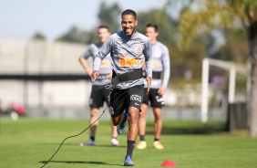 Jogadores no treino da manh desta segunda-feira (13), no CT Dr. Joaquim Grava