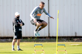Jogadores no treino da manh desta segunda-feira (13), no CT Dr. Joaquim Grava