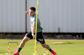Ramiro no treino da manh desta segunda-feira (13), no CT Dr. Joaquim Grava