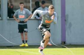 Jogadores na atividade da manh deste sbado (18), no CT Dr. Joaquim Grava