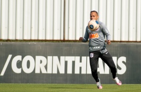 Jogadores na atividade da manh deste sbado (18), no CT Dr. Joaquim Grava