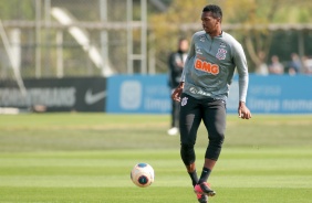 Jogadores na atividade da manh deste sbado (18), no CT Dr. Joaquim Grava