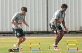 Jogadores na atividade da manh deste sbado (18), no CT Dr. Joaquim Grava