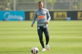 Jogadores na atividade da manh deste sbado (18), no CT Dr. Joaquim Grava