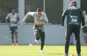 Jogadores na atividade da manh deste sbado (18), no CT Dr. Joaquim Grava