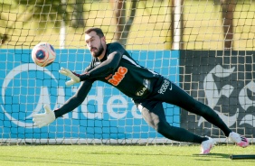 Walter no treino desta sexta-feira no CT Joaquim Grava