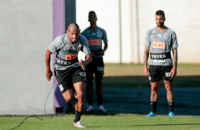 Jogadores na atividade da tarde desta segunda-feira no CT Dr. Joaquim Grava