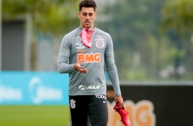 Danilo Avelar no treino da tarde desta quarta-feira no CT Dr. Joaquim Grava