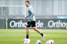 Gabriel no treino da tarde desta quarta-feira no CT Dr. Joaquim Grava