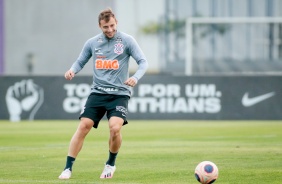 Gabriel no treino da tarde desta quarta-feira no CT Dr. Joaquim Grava