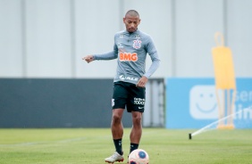 Gabriel no treino da tarde desta quarta-feira no CT Dr. Joaquim Grava