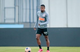 Gabriel no treino da tarde desta quarta-feira no CT Dr. Joaquim Grava