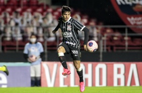 Fagner no duelo contra o Red Bull Bragantino, pelo Paulisto