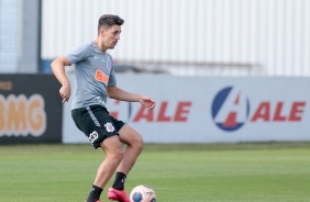 Danilo Avelar no ltimo treino do Corinthians antes do jogo contra o Mirassol