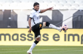 Éderson no duelo contra o Mirassol, pela semifinal do Paulistão