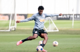 Gil no último treino do Corinthians antes do jogo contra o Mirassol