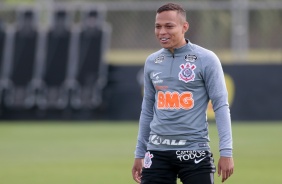 Janderson no ltimo treino do Corinthians antes do jogo contra o Mirassol