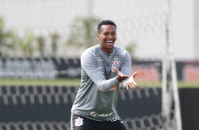 Jô no último treino do Corinthians antes do jogo contra o Mirassol