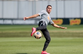 Volante Gabriel no ltimo treino do Corinthians antes do jogo contra o Mirassol